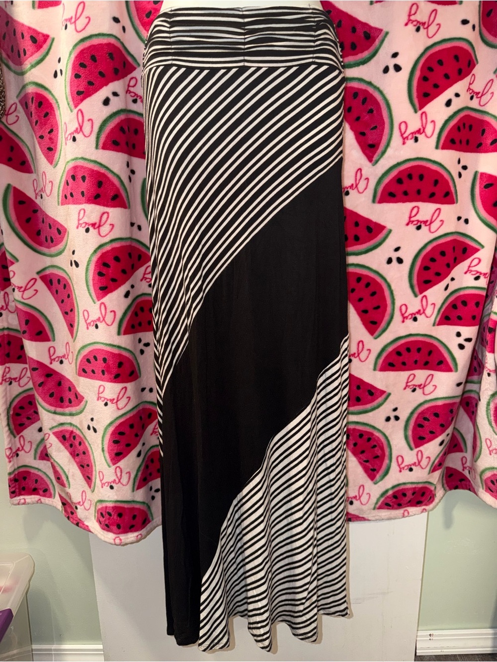 🖤🤍 Copper Key Striped Maxi Skirt